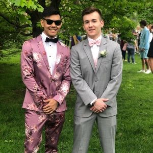 Meet your Posher, Leon